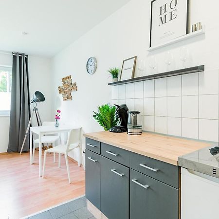 Helles Apartment In Top-Lage Mit Parkplatz Magdeburgo Exterior foto